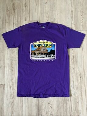 Vintage 90s Hanes Beefy White Rose Emporium Chemainus B.C. Graphic Tee